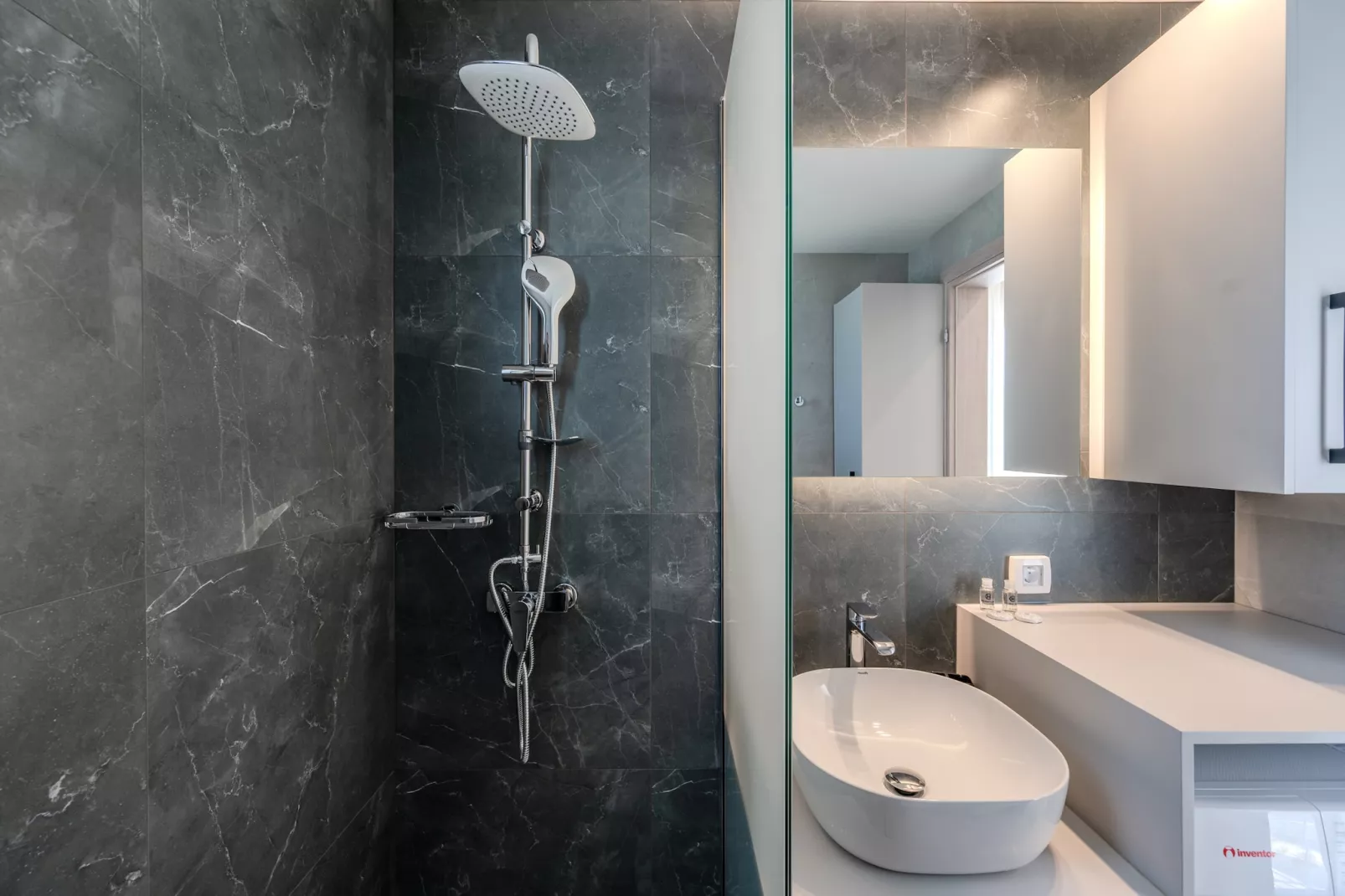 Meli & Gio 1-Bathroom
