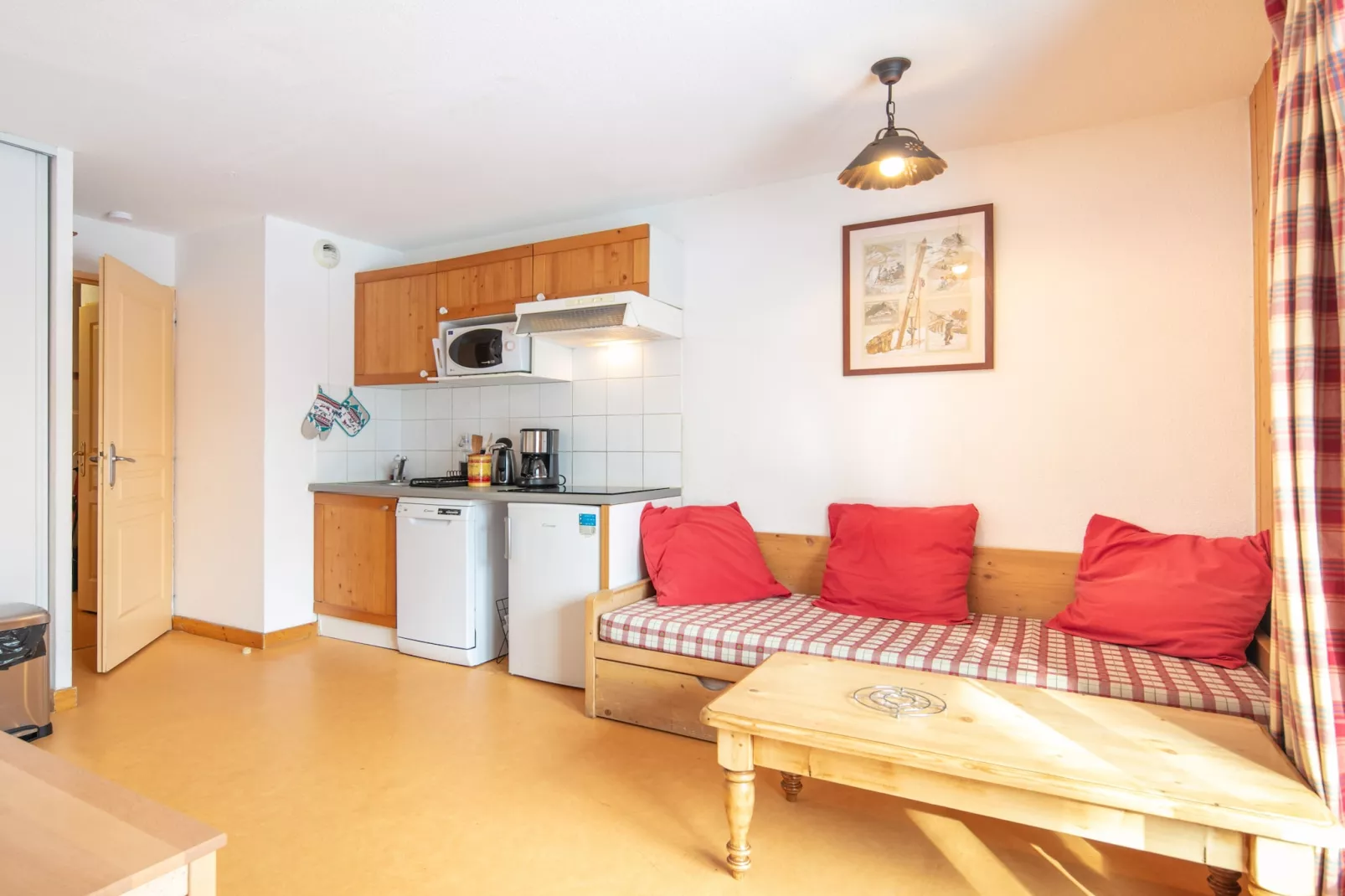 Les Biches N°75 - 2P6-Living room