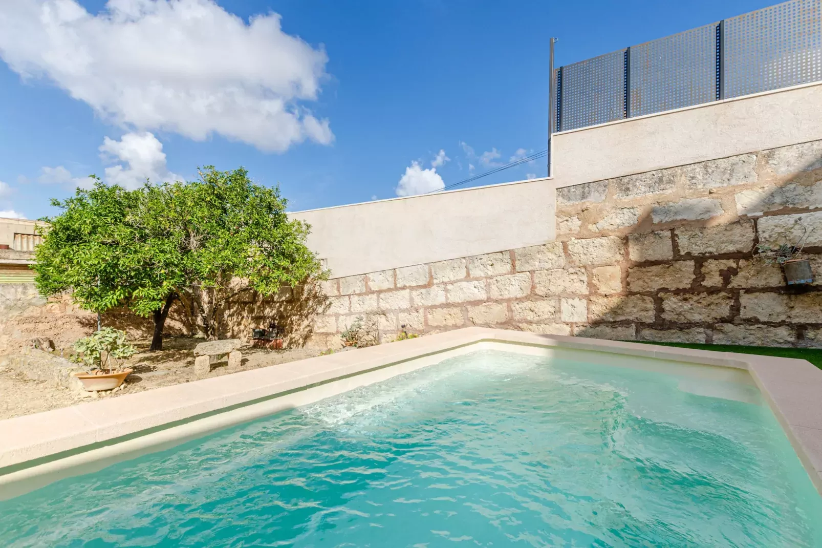 YourHouse Cas Forner-Schwimmbad