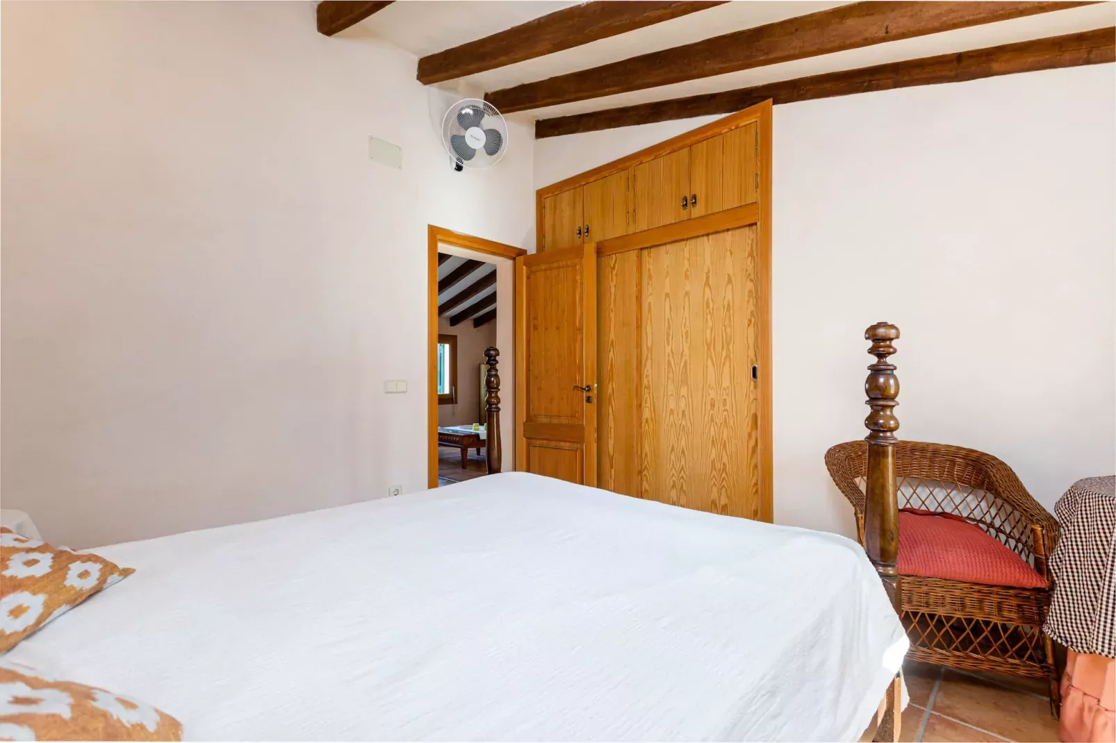 YourHouse Cas Forner-Schlafzimmer