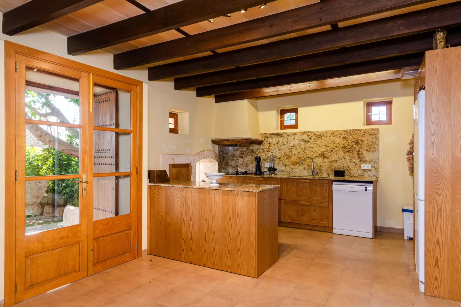 YourHouse Son Bosquer-Kitchen