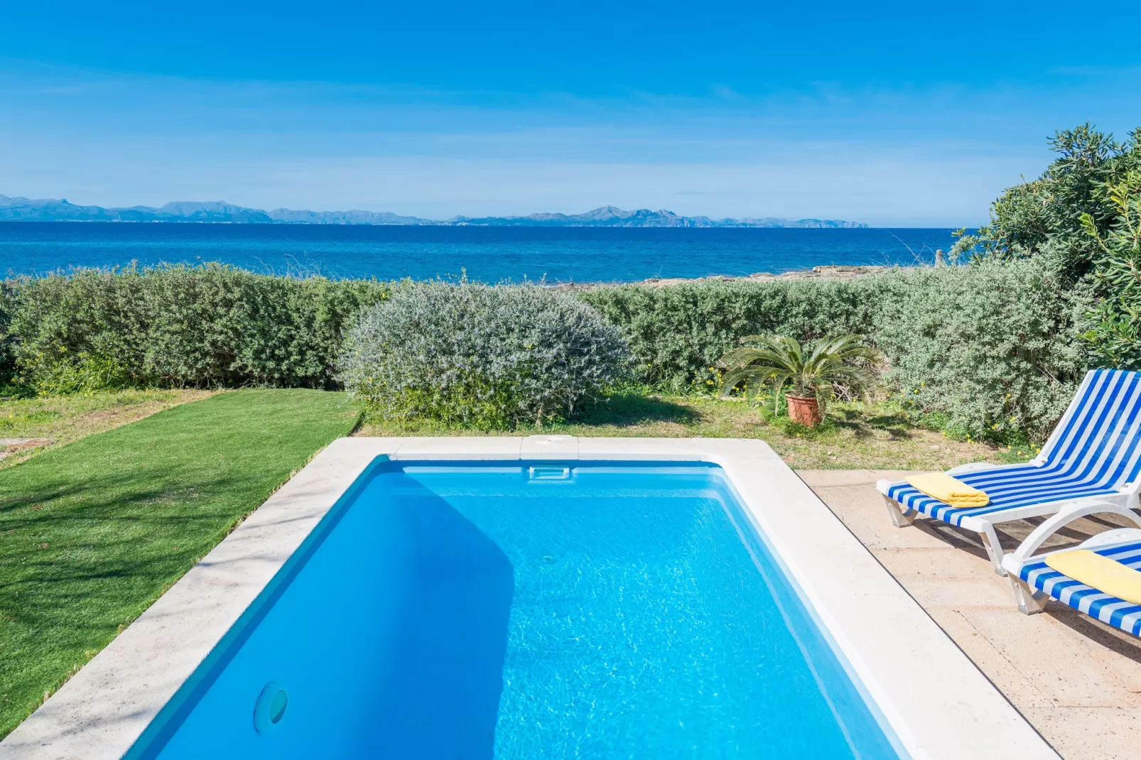 YourHouse Escull-Pool