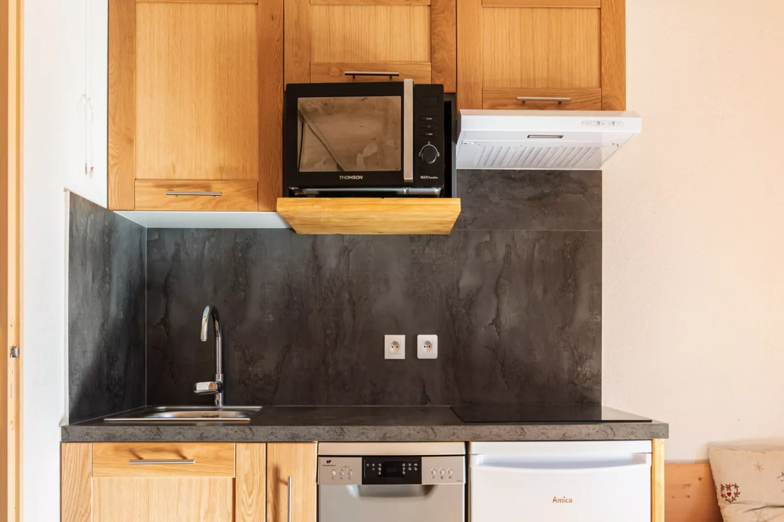 LES BICHES N°78 - 3P6-Kitchen