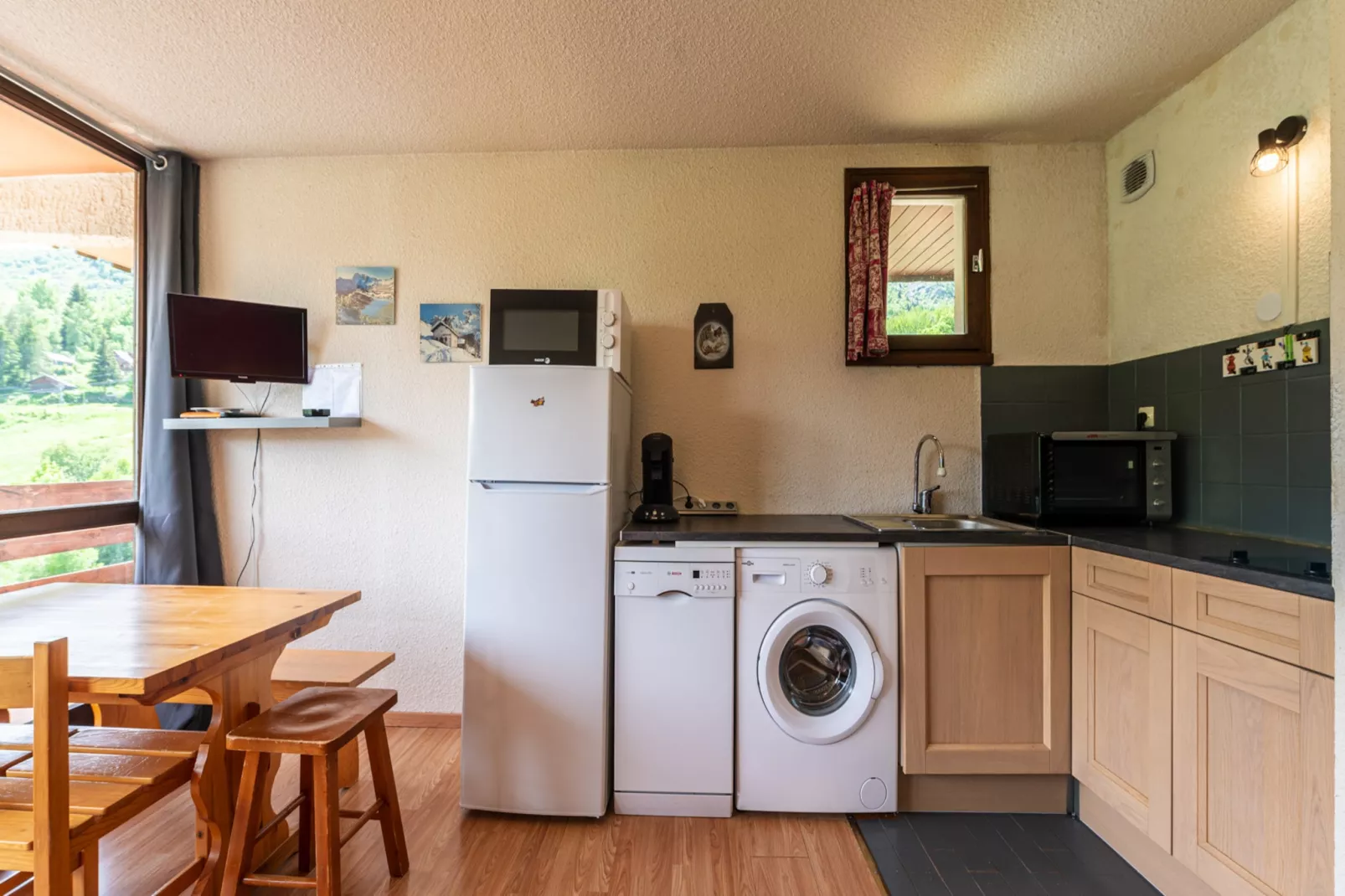 PLEIN SUD N°61 - 2P7-Kitchen