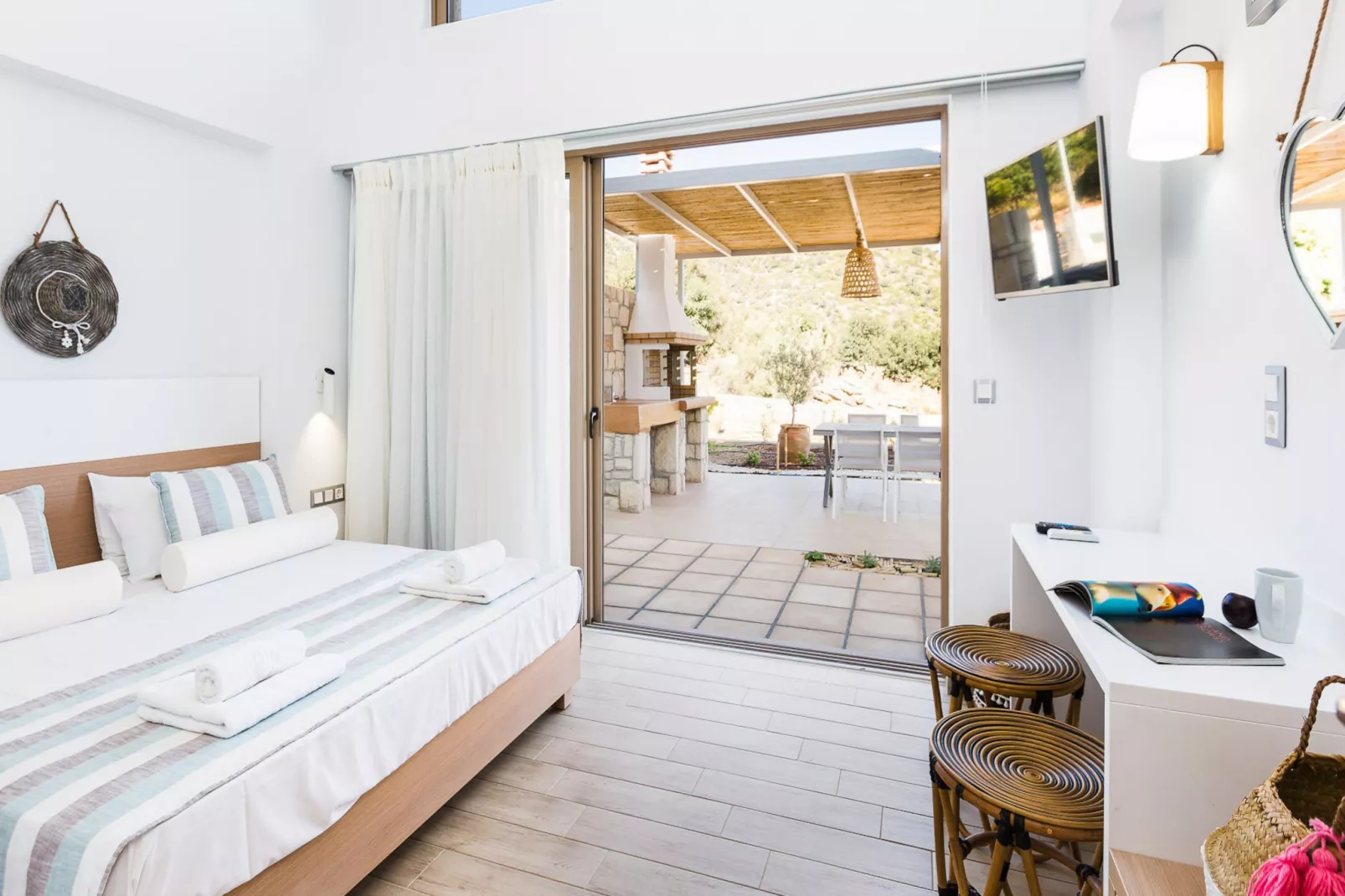 Lemoni Villa-Bedroom