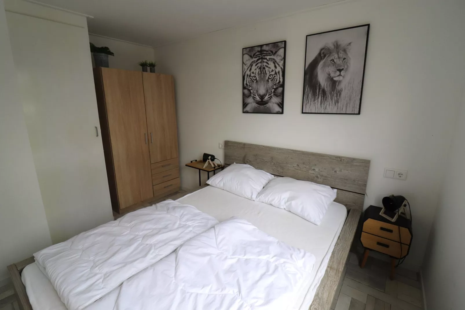 VT101-Bedroom
