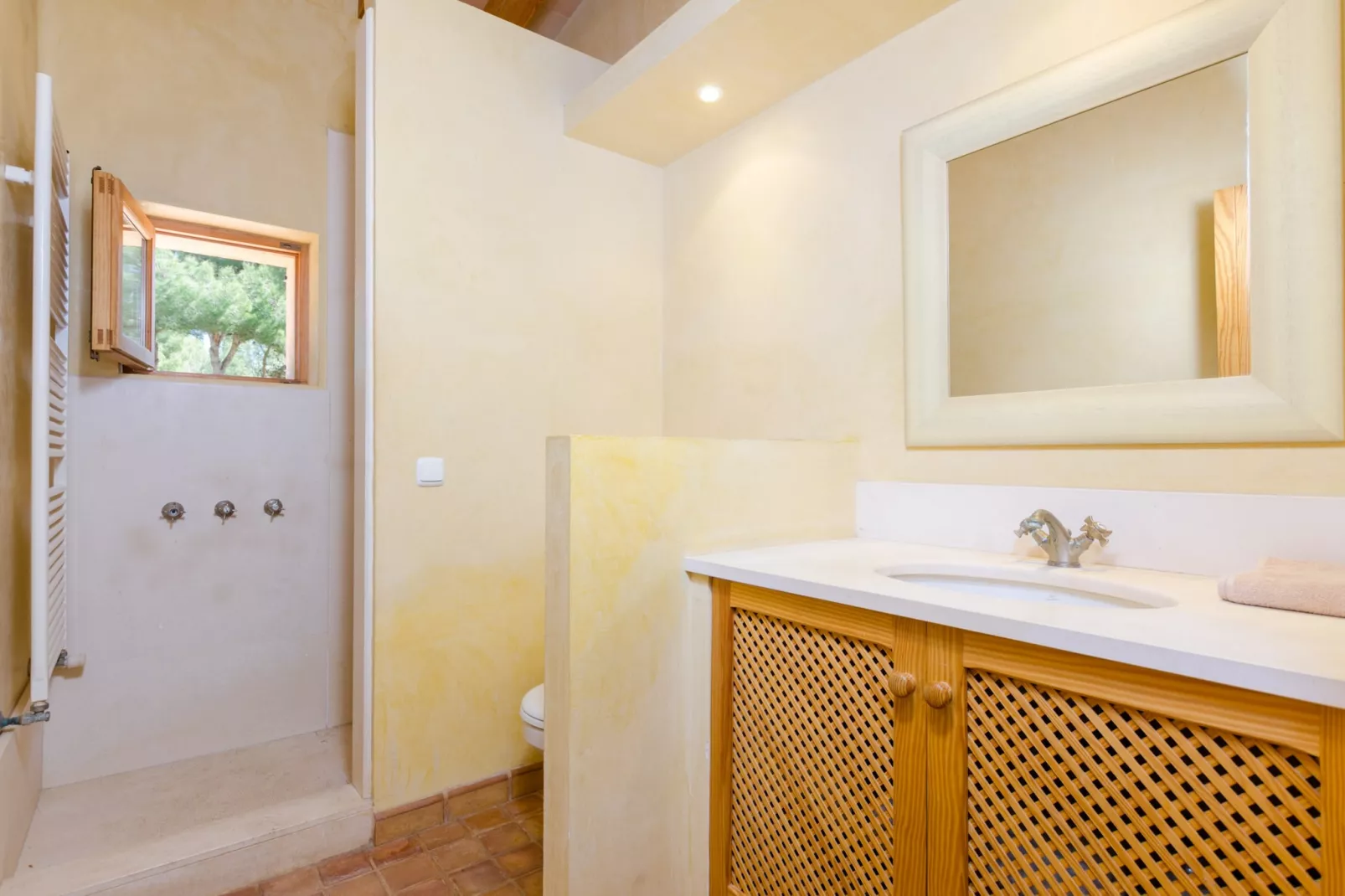 YourHouse Son Jaumell 10-Badezimmer