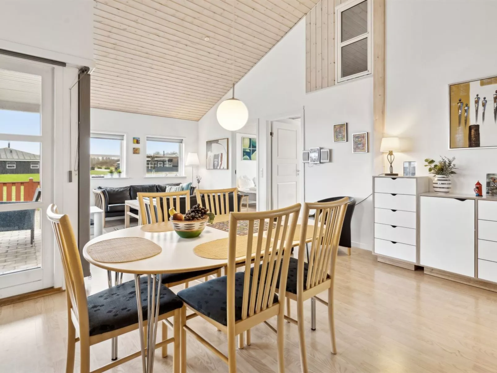 "Aira" - 200m from the sea-Drinnen