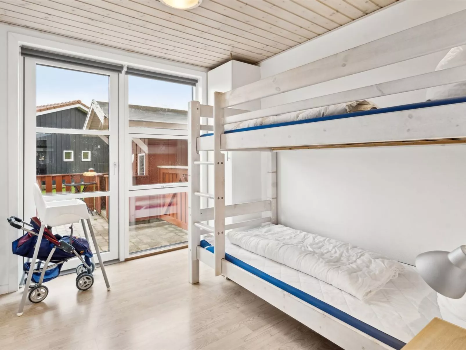 "Aira" - 200m from the sea-Drinnen