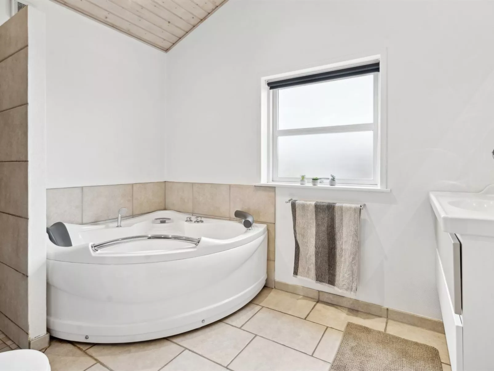 "Aira" - 200m from the sea-Drinnen