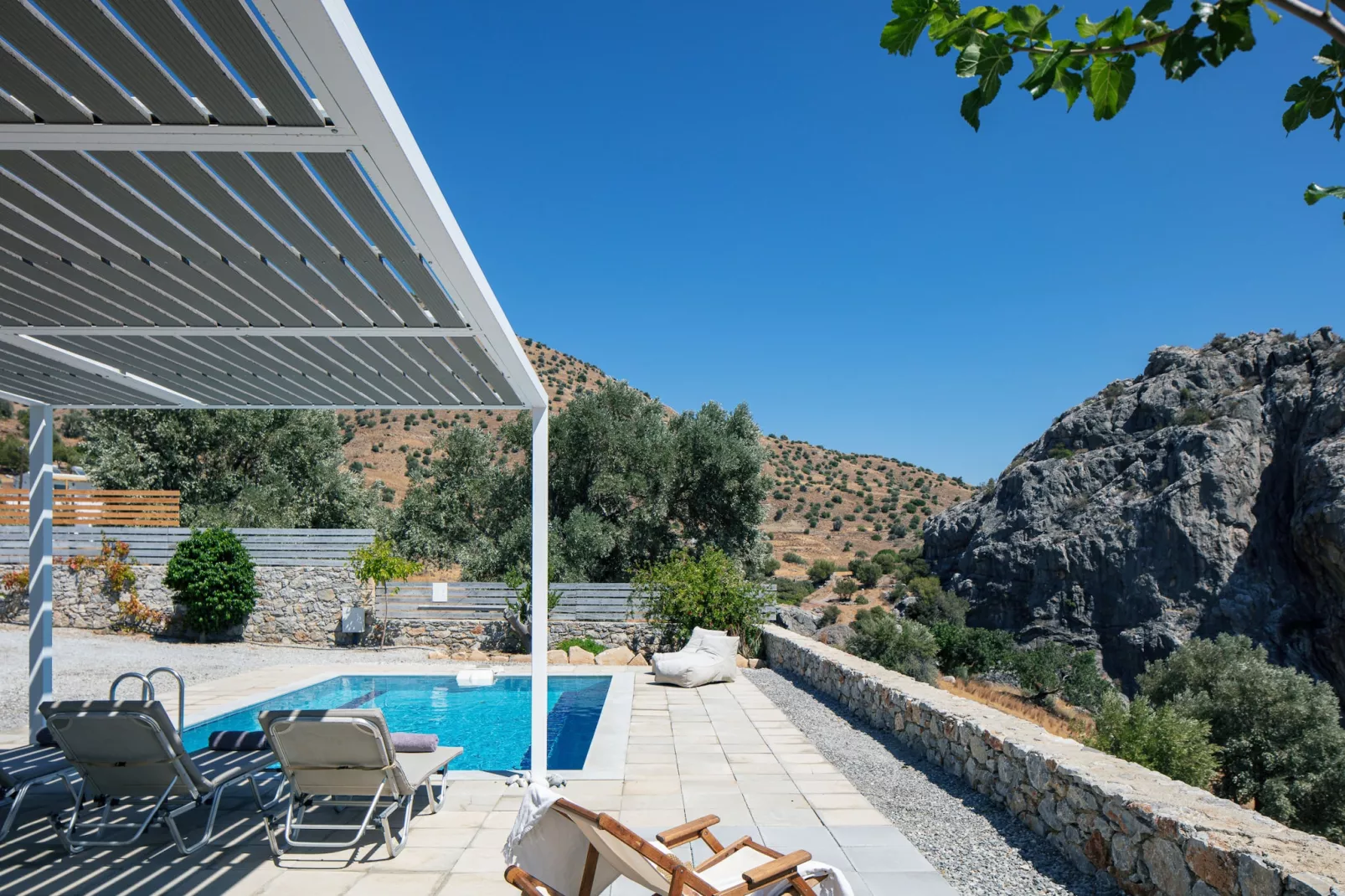 Evgoro Ouranos-Pool