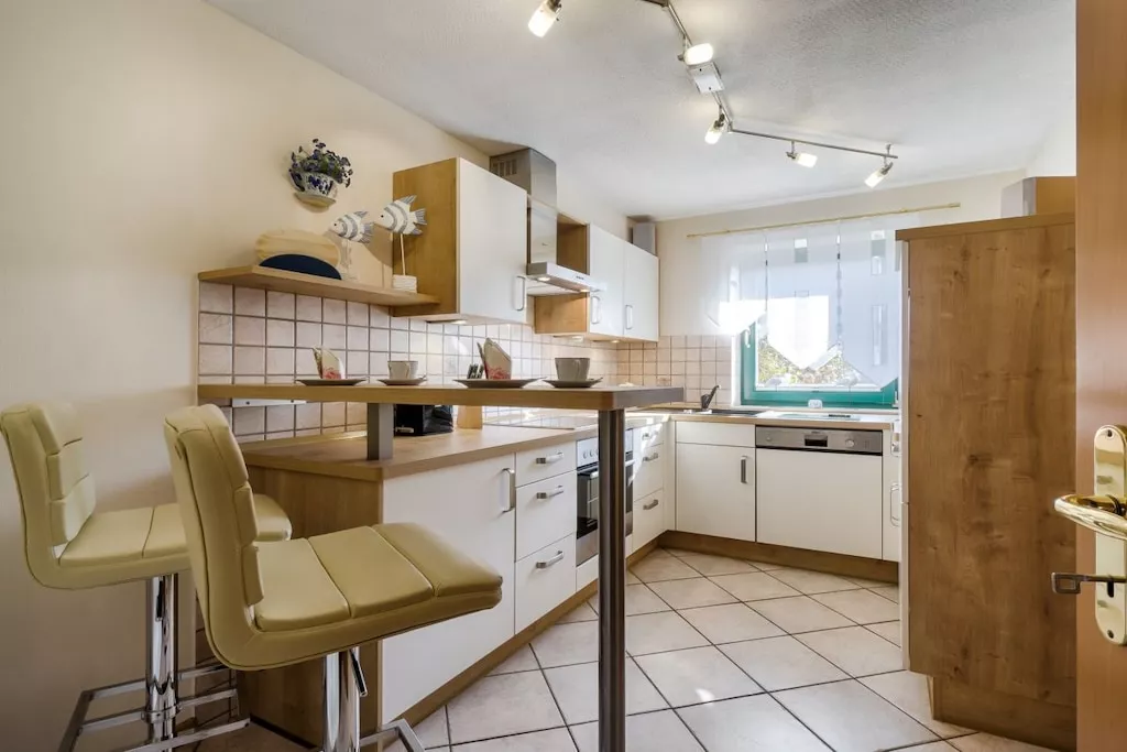 38067-Kitchen