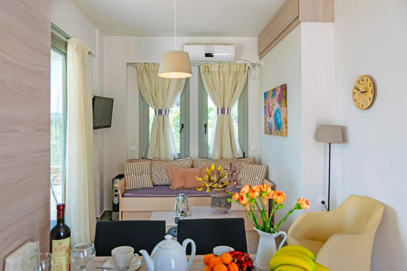 Evgoro Ouranos-Living room