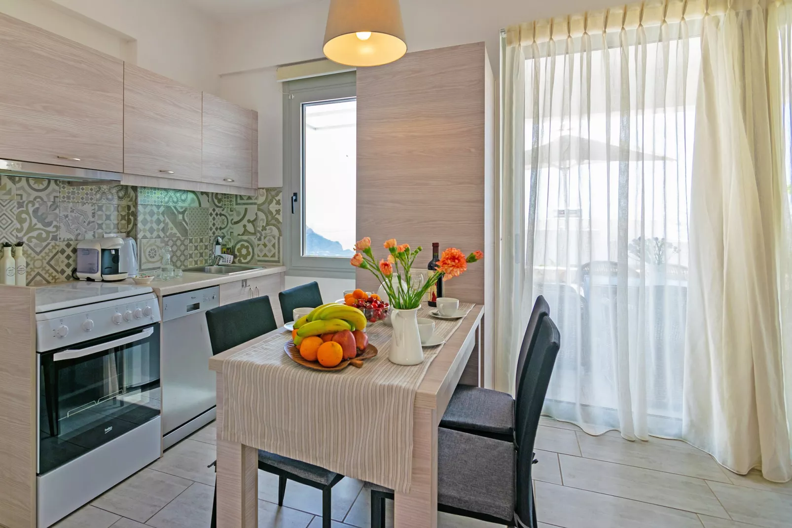 Evgoro Ouranos-Dining room