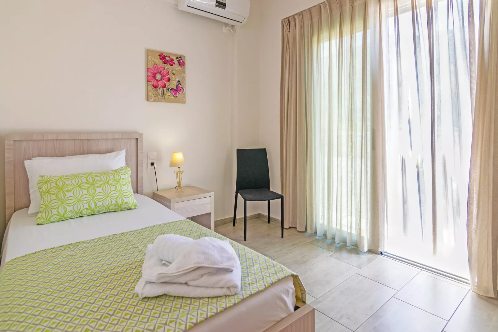 Evgoro Ouranos-Bedroom