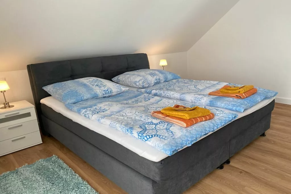 389165-Schlafzimmer