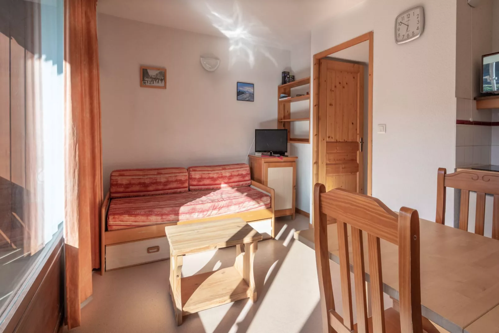 Les Eterlous N°39 - 3P6-Living room