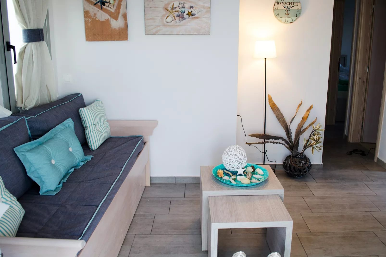 Evgoro Thalassa-Living room