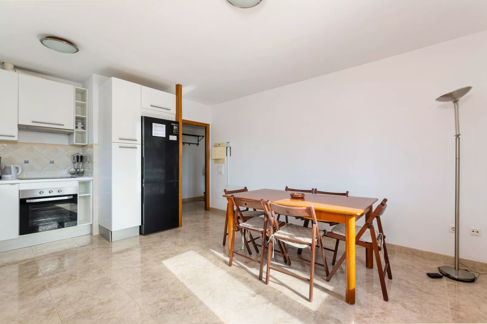 YourHouse Sol i Mar 2-Dining room