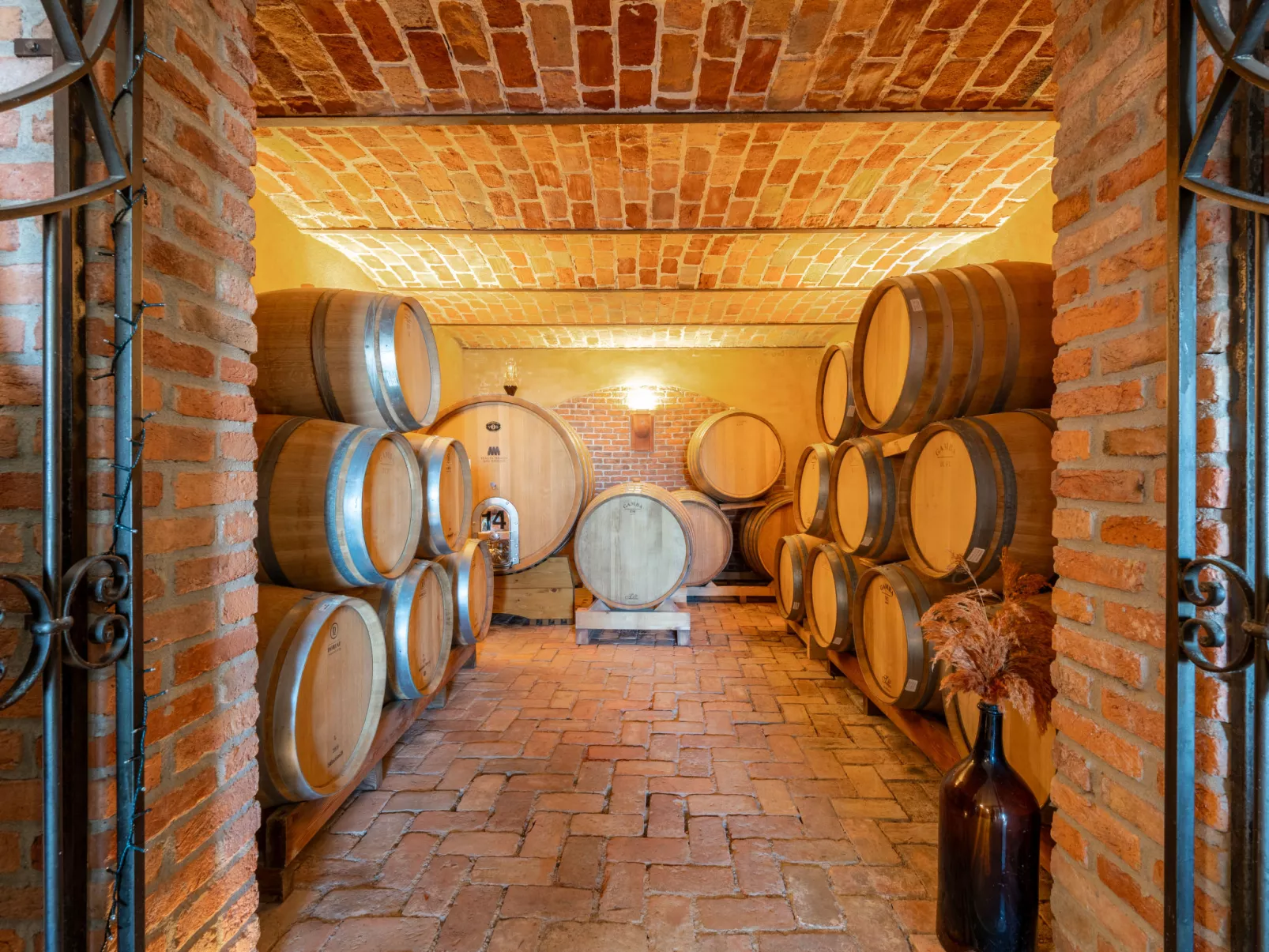 Tenuta Bricco San Giorgio-Drinnen