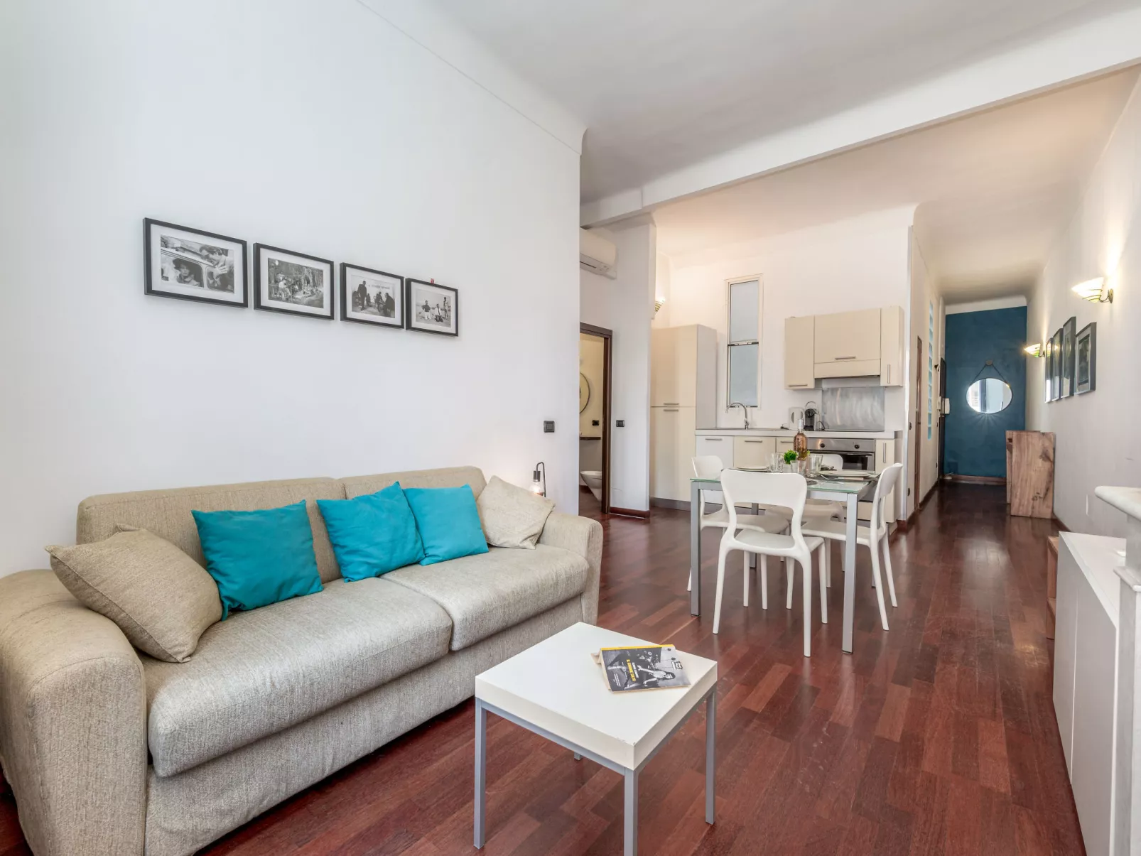 Rue des Serbes-Inside