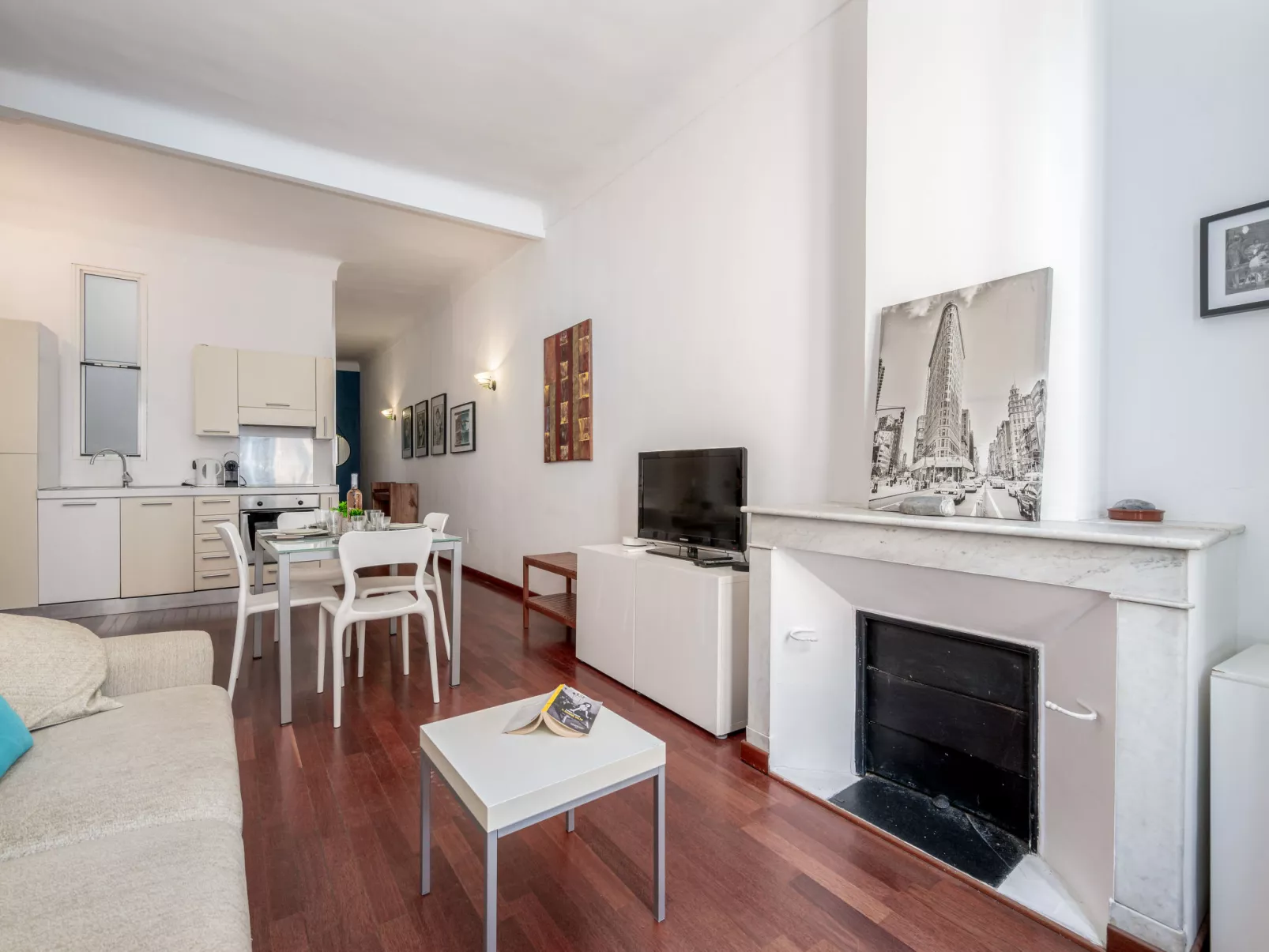 Rue des Serbes-Inside