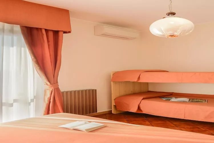 Residence Dei Fiori Pietra Ligure - C5/R5CM-Bedroom