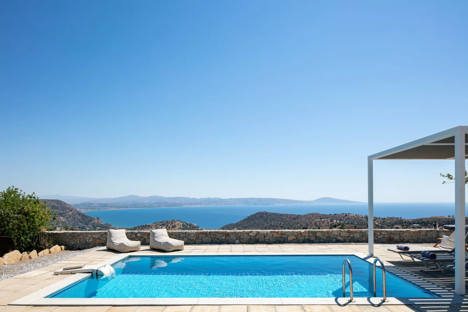 Evgoro Vrahos-Pool