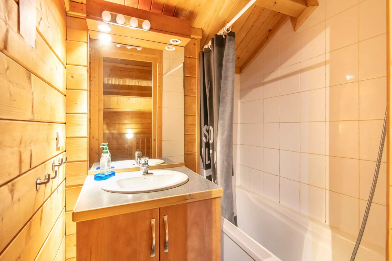 Bois de Champelle N°14 - M3P6-Bathroom