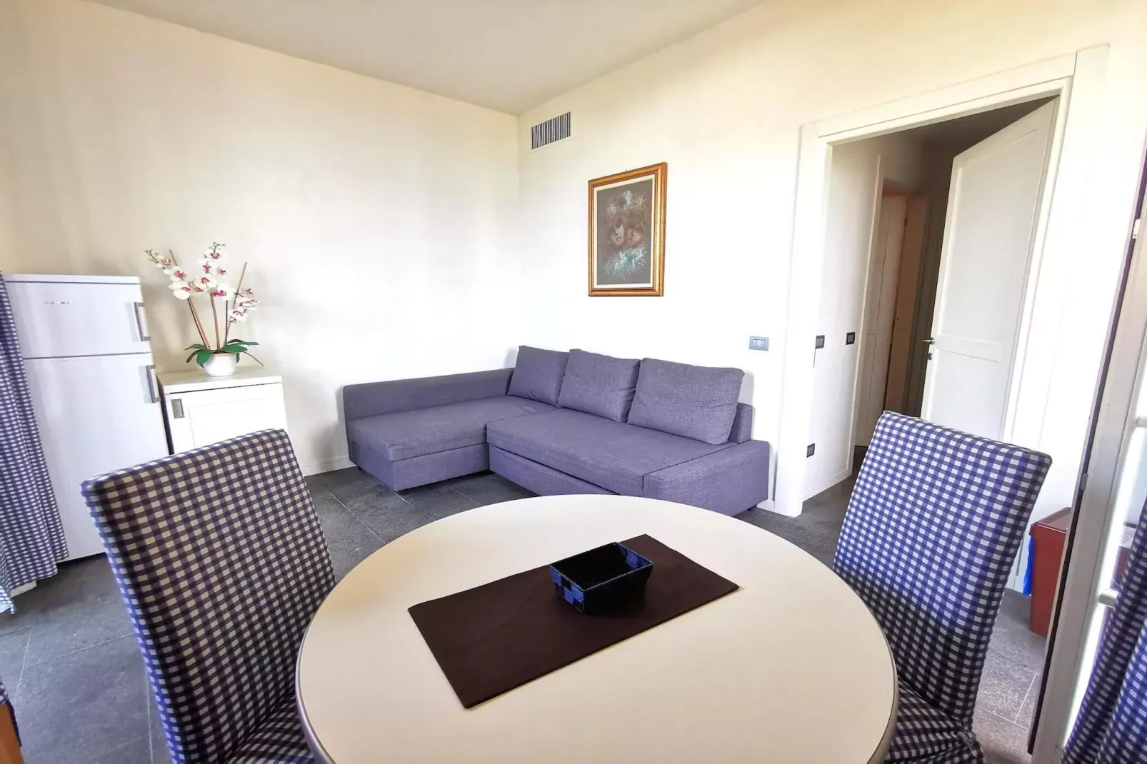 Residence Antico Verbano Meina-Bilo 3J - 2 pers-Living room