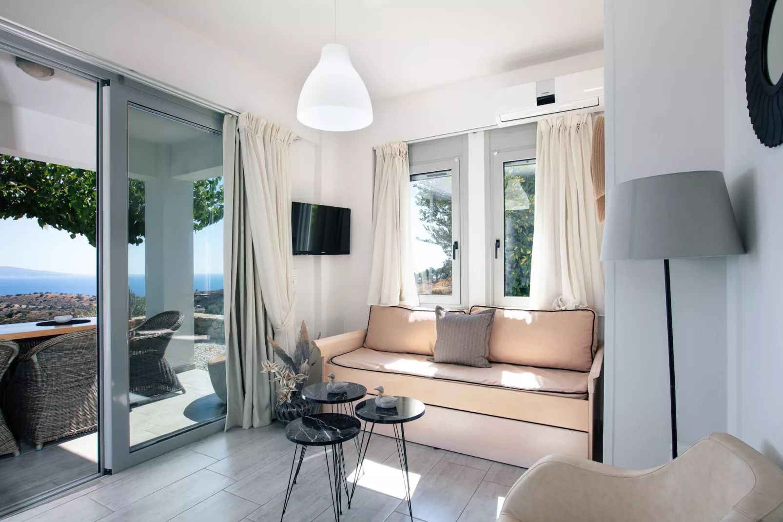 Evgoro Vrahos-Living room