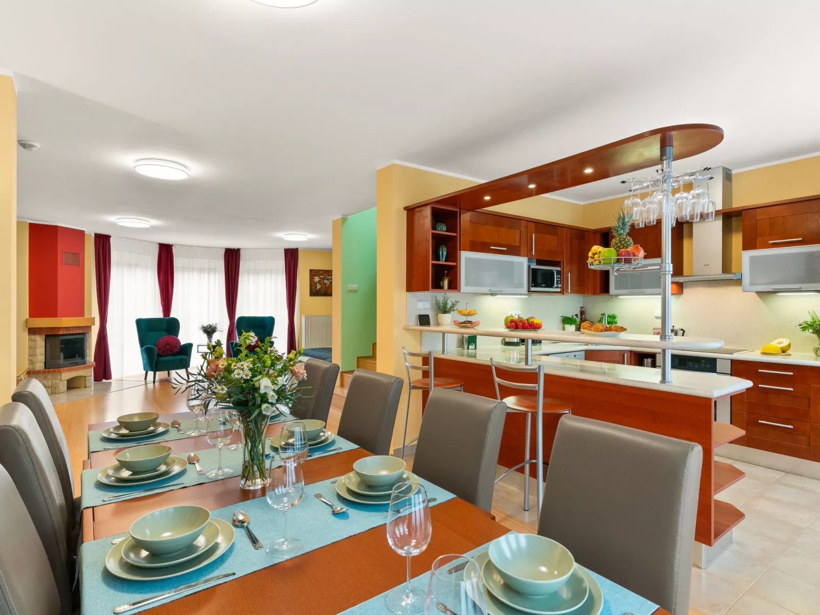 Garden & Terrace Villa-Drinnen