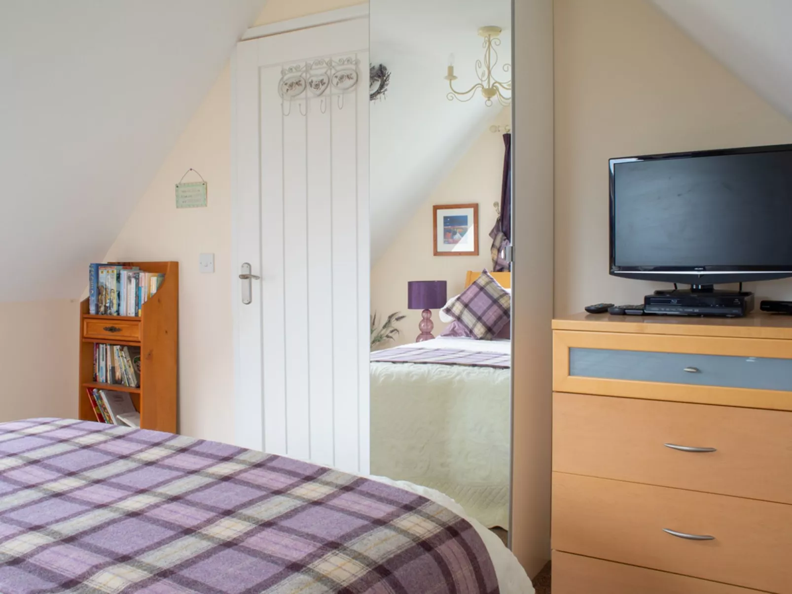 Orral Cottage-Inside