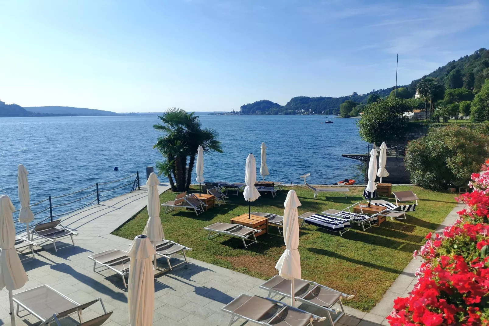Residence Antico Verbano Meina-Trilo 5-View summer