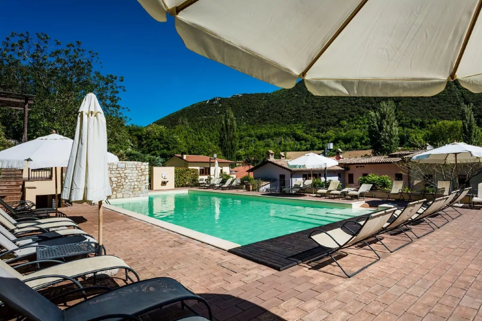Trilocale-Swimming pool