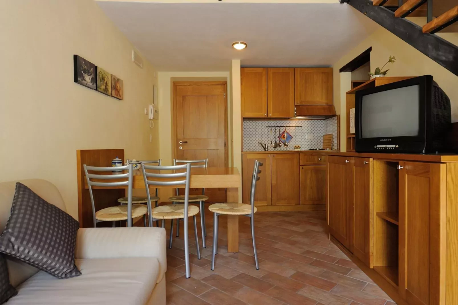 Trilocale-Dining room