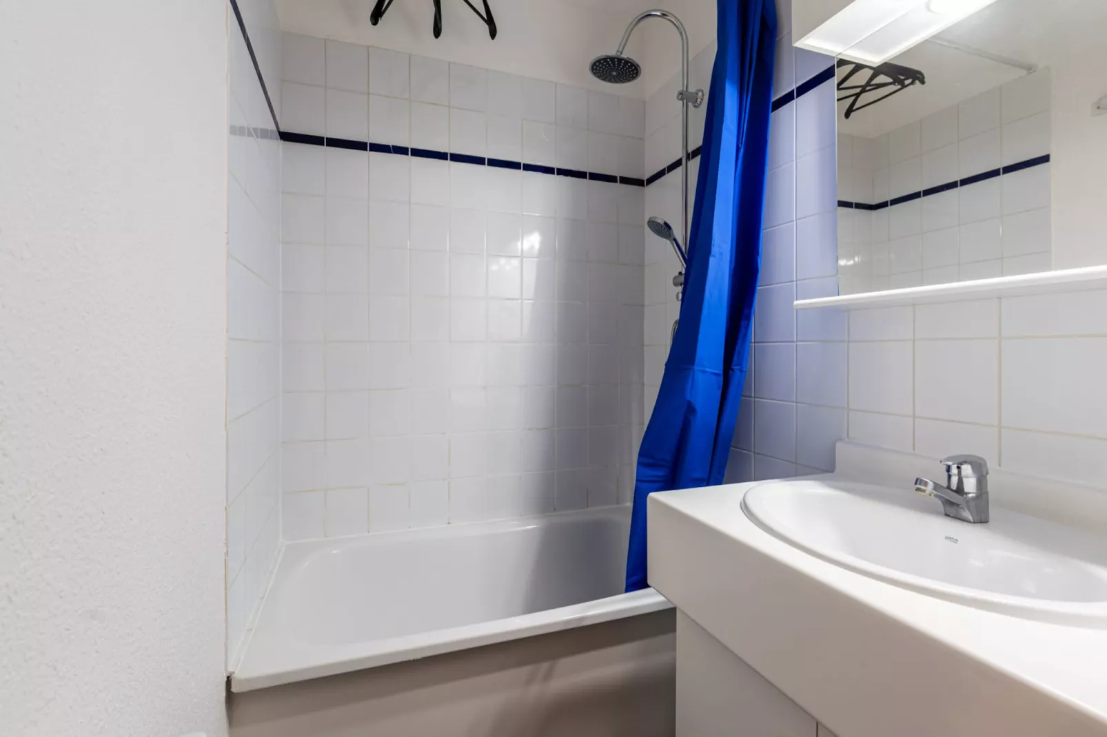 Les Eterlous N°28 - 2P4-Bathroom