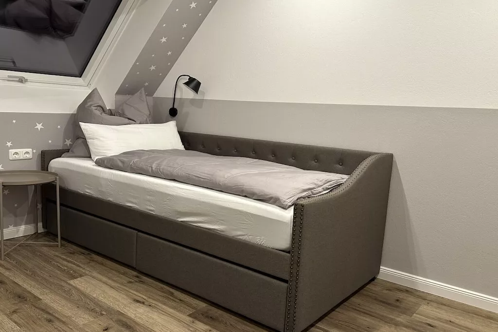 479490-Bedroom