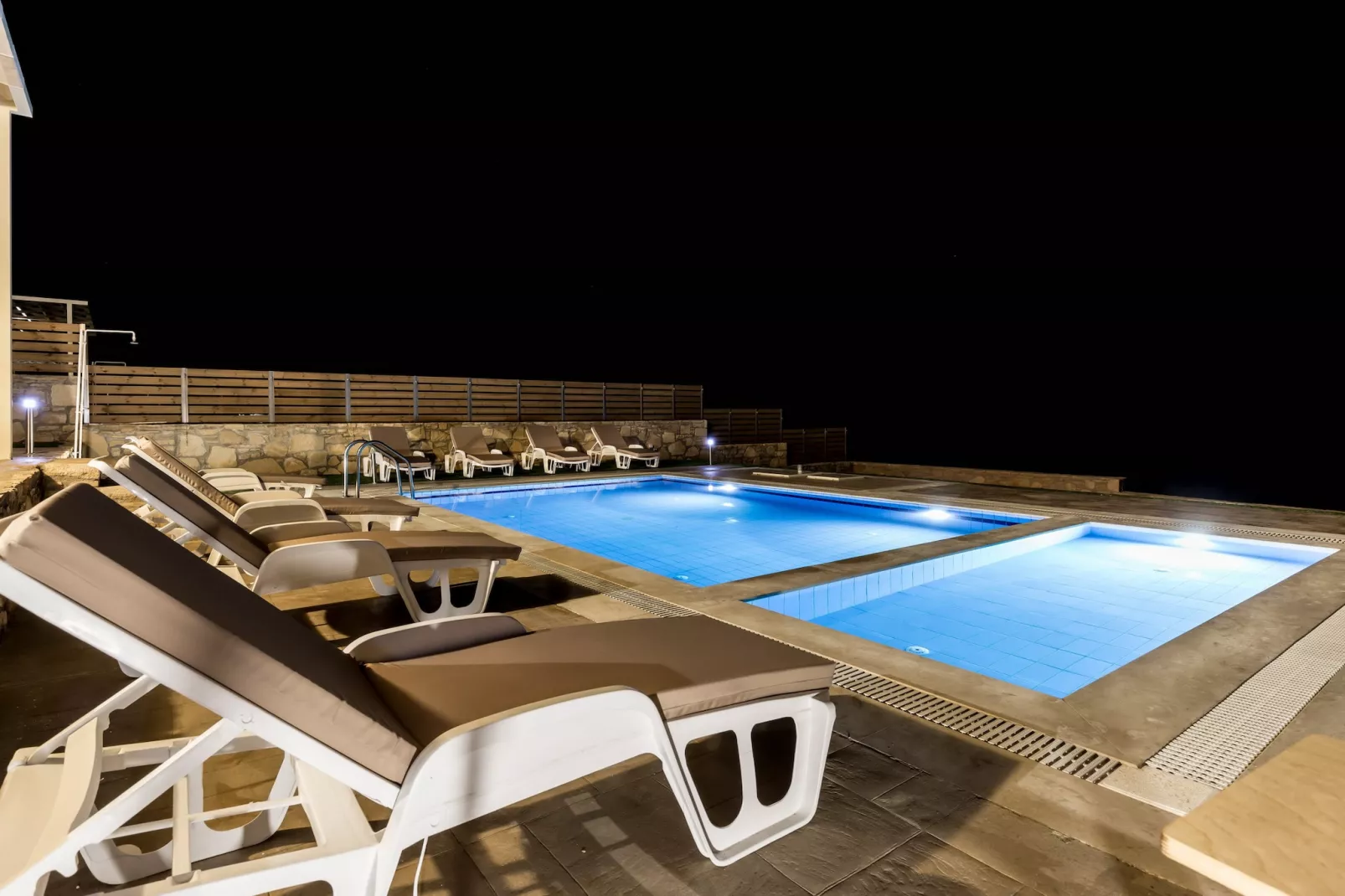 Blue Horizon Lefkopetra-Piscine