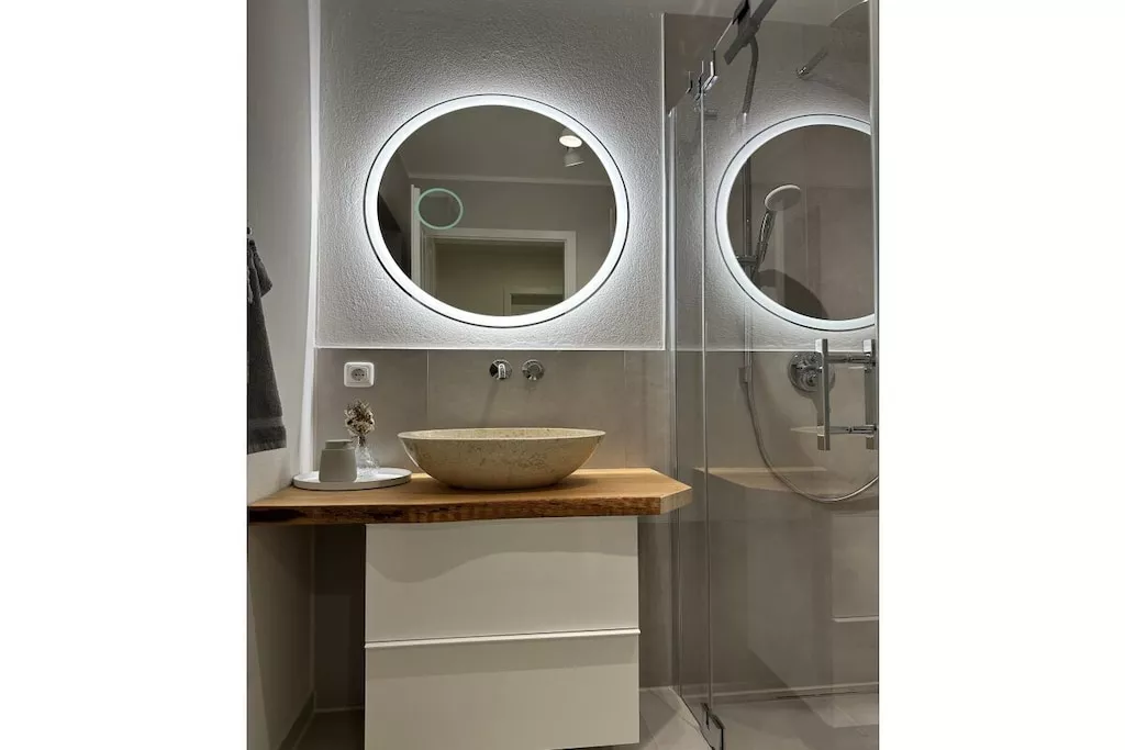 479490-Bathroom
