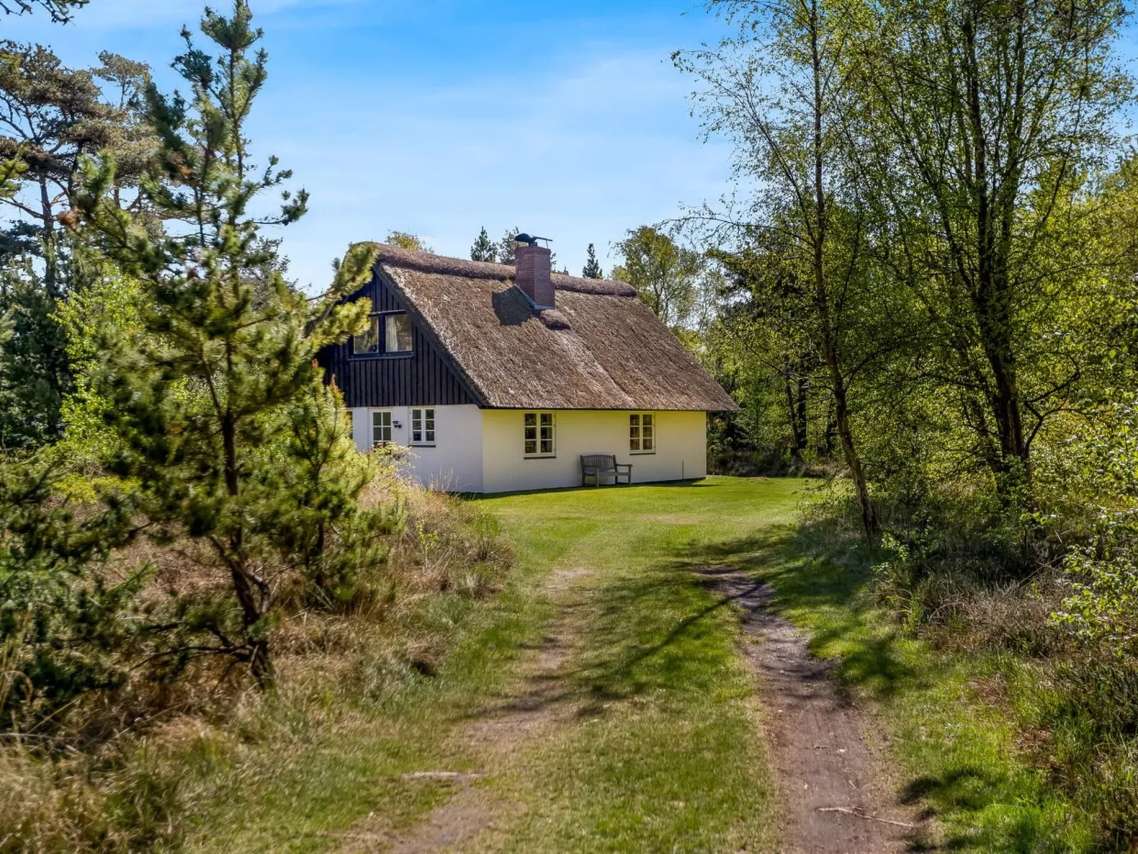 "Einari" - 1.2km from the sea-Outside