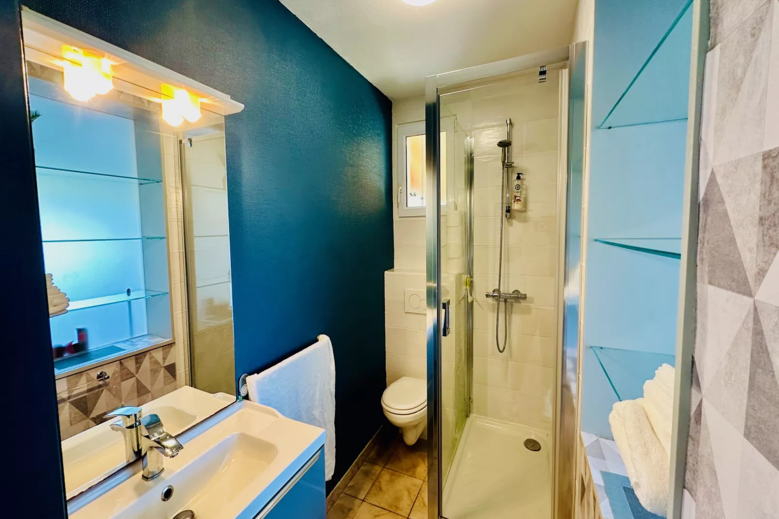 TY BULLE - Portsall-Salle de bain