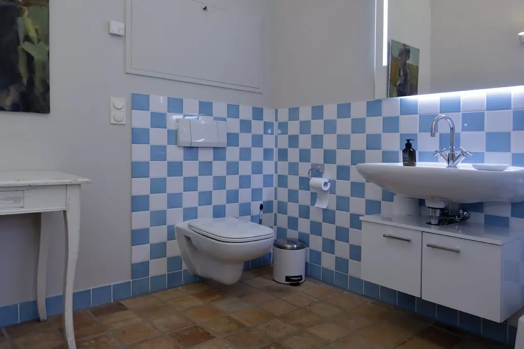 381797-Bathroom