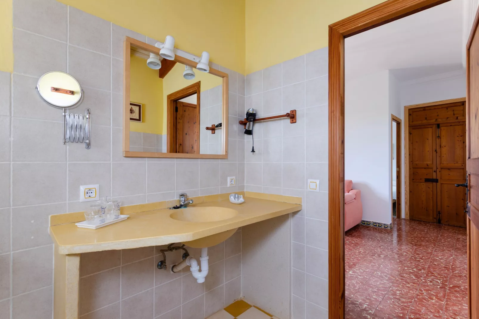 YourHouse Son Sala Terrat Apartment in Agroturismo-Bathroom