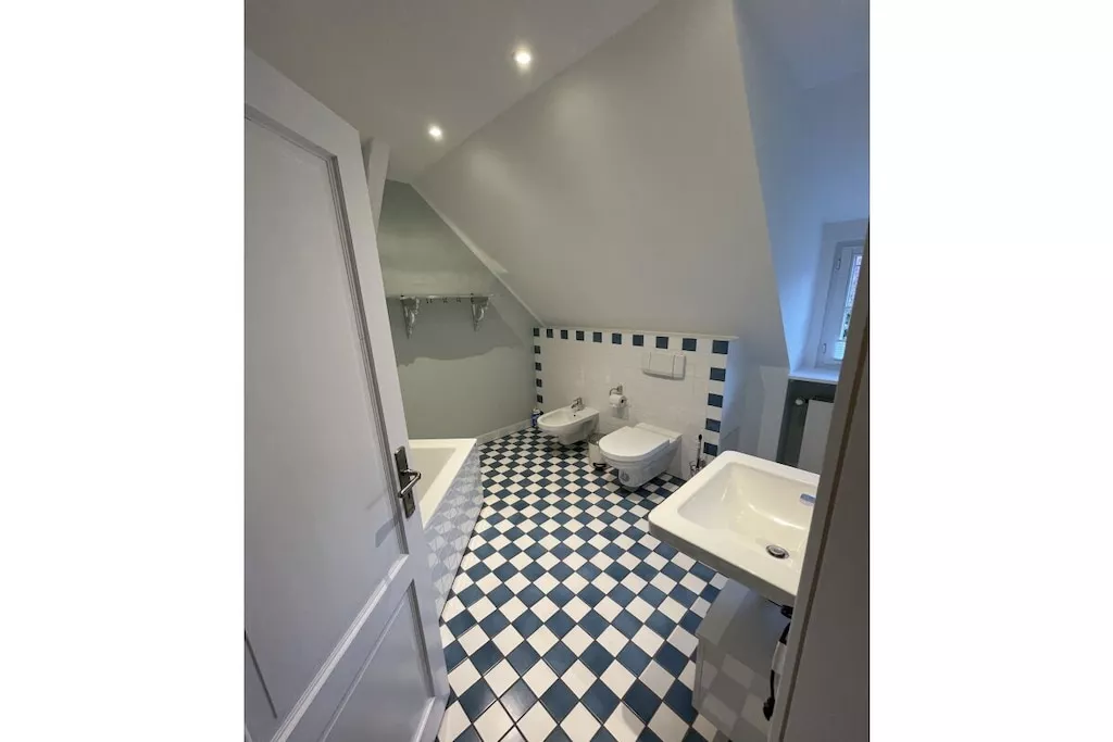 381797-Bathroom