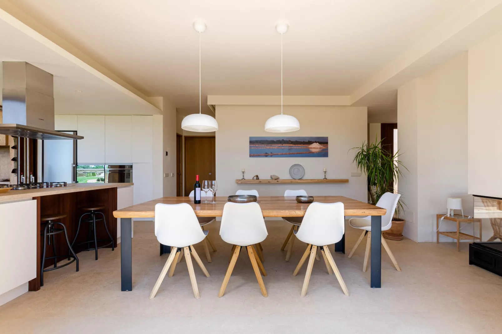 YourHouse Thalassa-Dining room