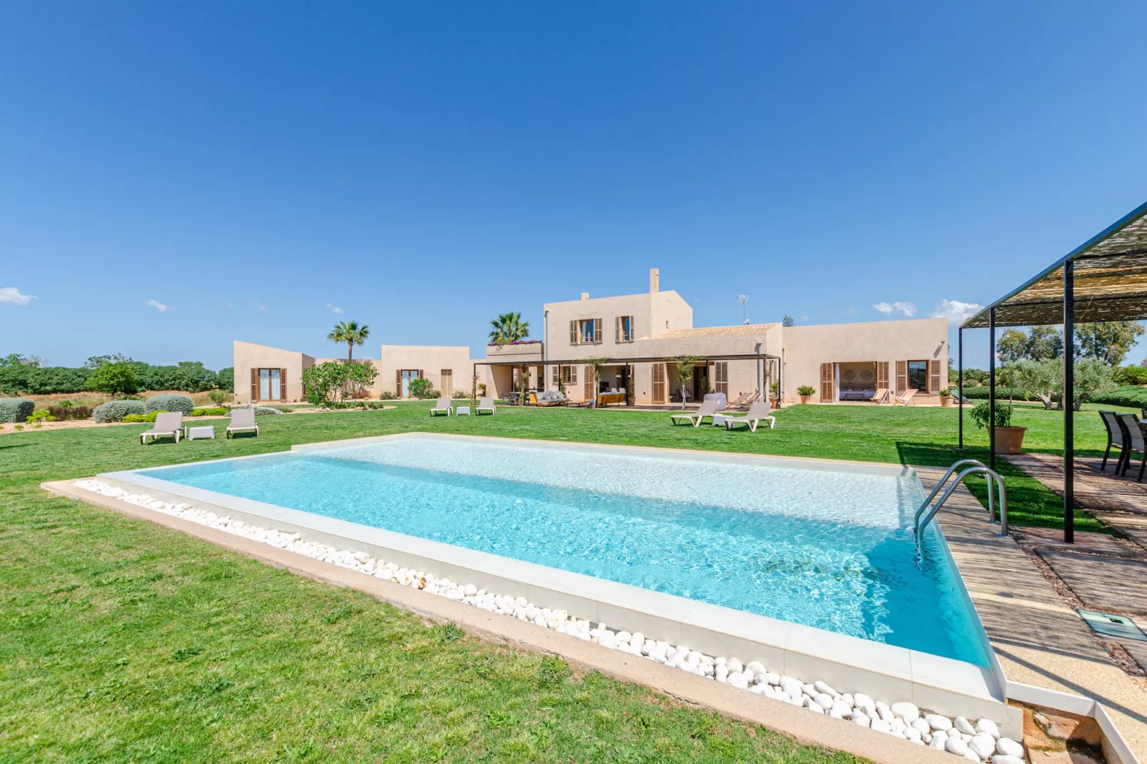 YourHouse Thalassa-Pool
