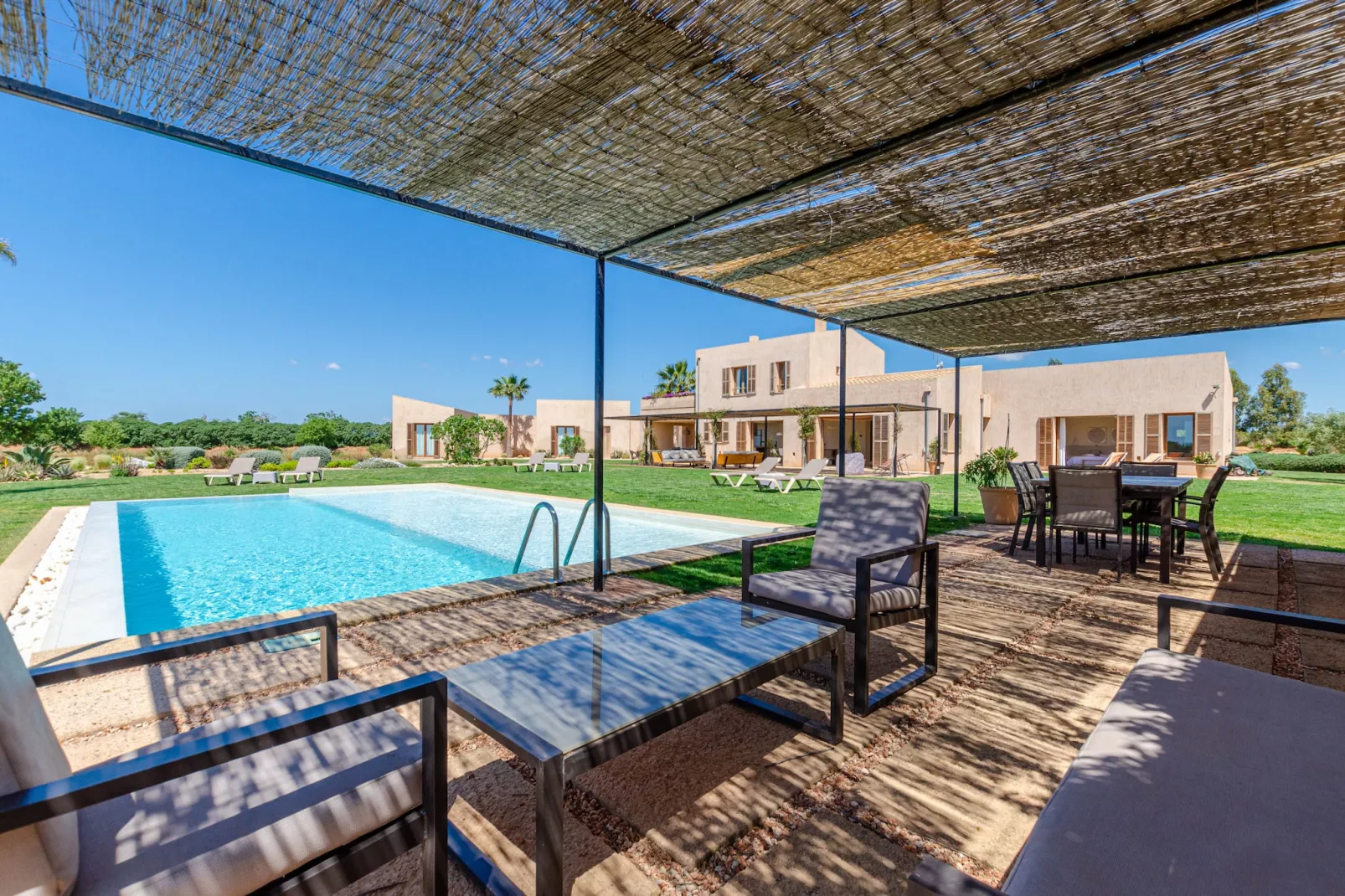 YourHouse Thalassa-Pool