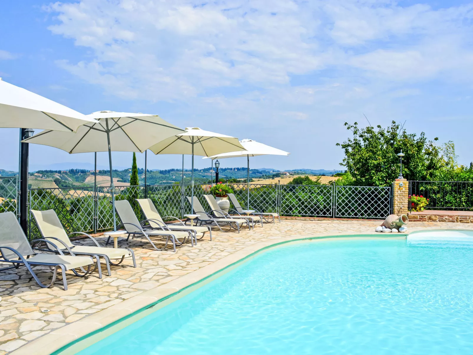 La Vecchia Pieve-Draußen