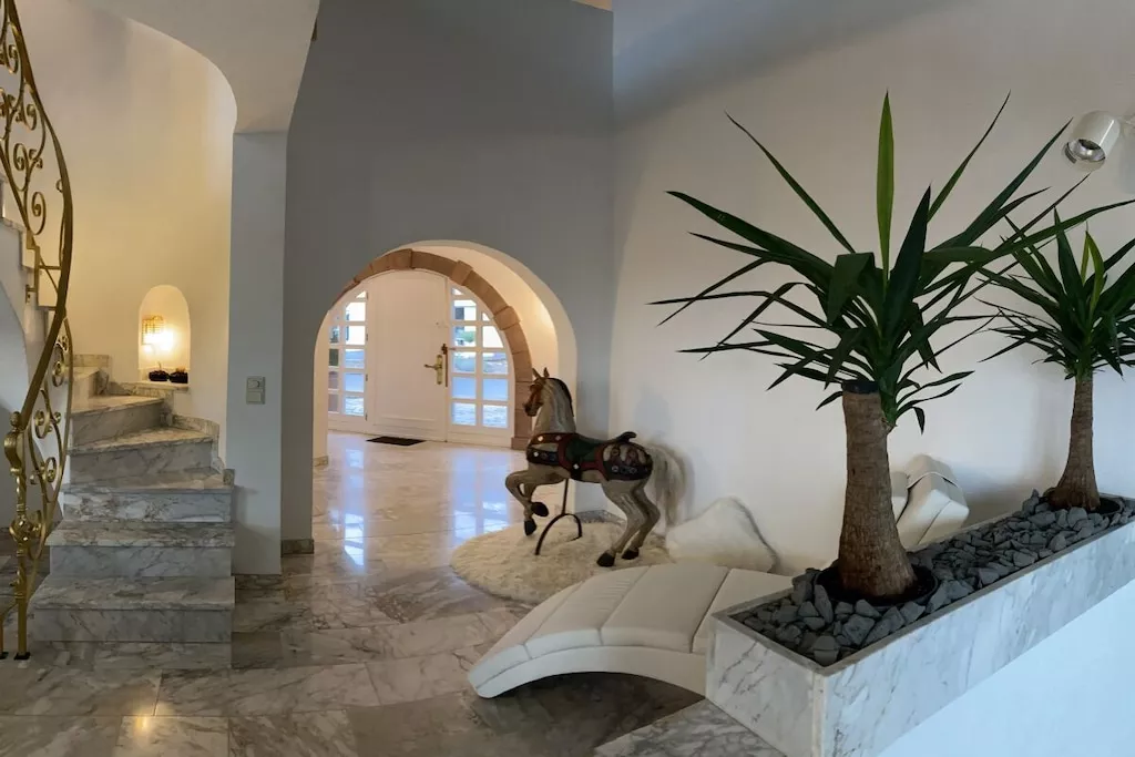 319988-Reception hall